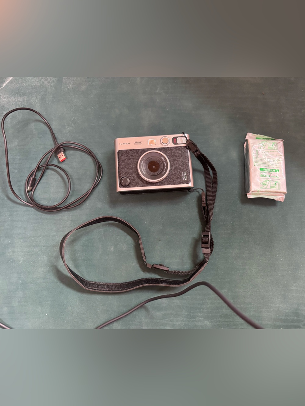 Fujifilm instax Mini Evo in Black